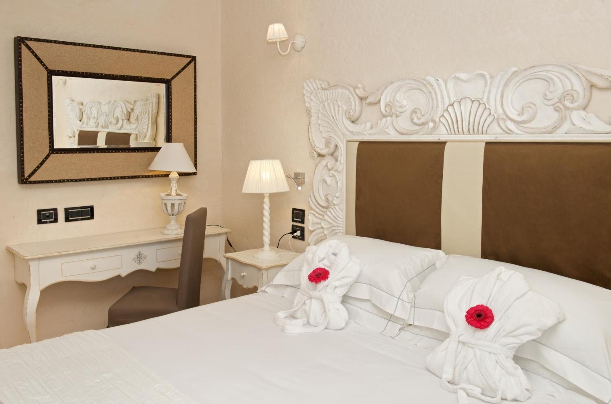 La Villa Del Re - Adults Only - Small Luxury Hotels Of The World Castiadas Exteriör bild