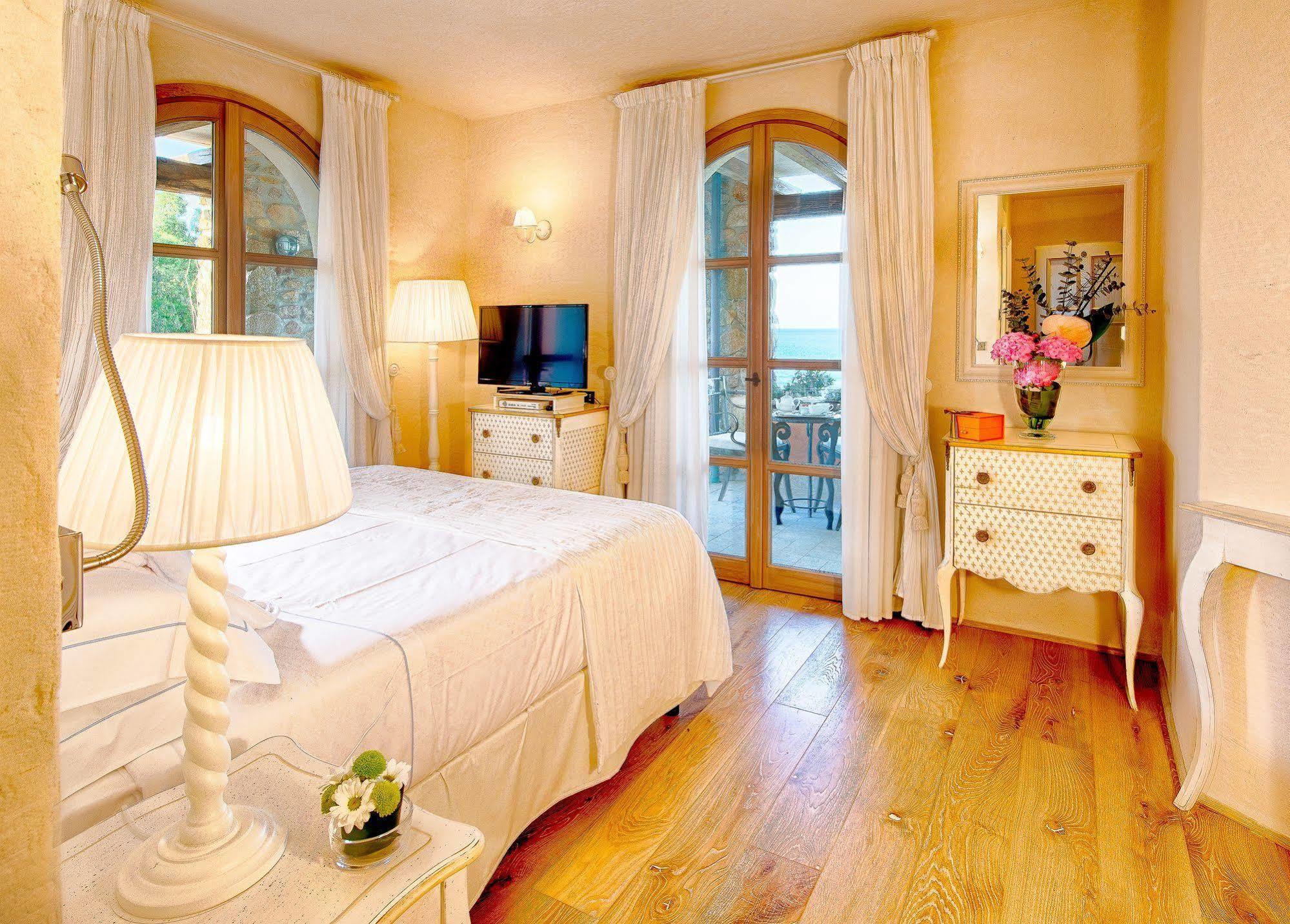 La Villa Del Re - Adults Only - Small Luxury Hotels Of The World Castiadas Exteriör bild